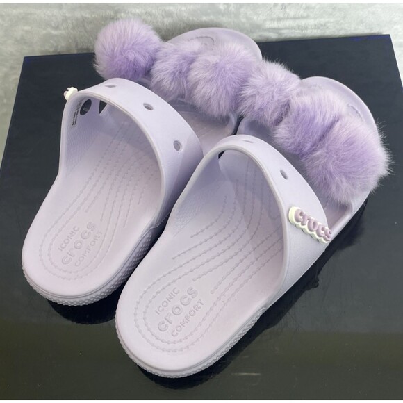CROCS Iconic Comfort Womens Sandal Slide Purple Removeable Puff Balls Size 7 NEW - Picture 1 of 8